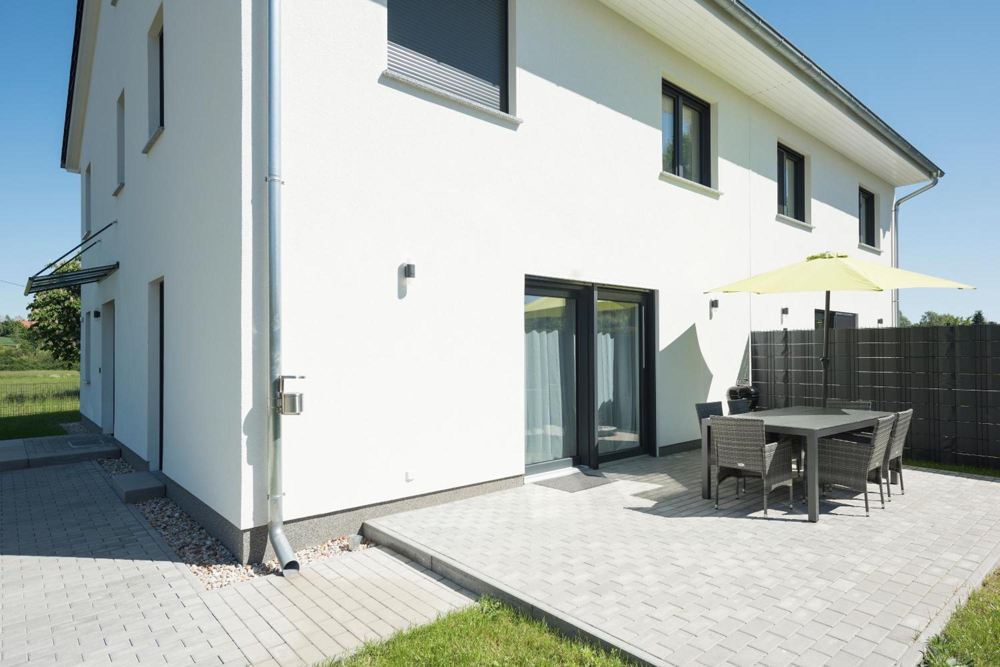 Bohnapartments Haus Zocheblick - 2 Kostenlose Parkplaetze - Sehr Ruhig - 4 Schlafzimmer - Neubau - Vollausstattung - Wlan Hoppegarten Exterior foto